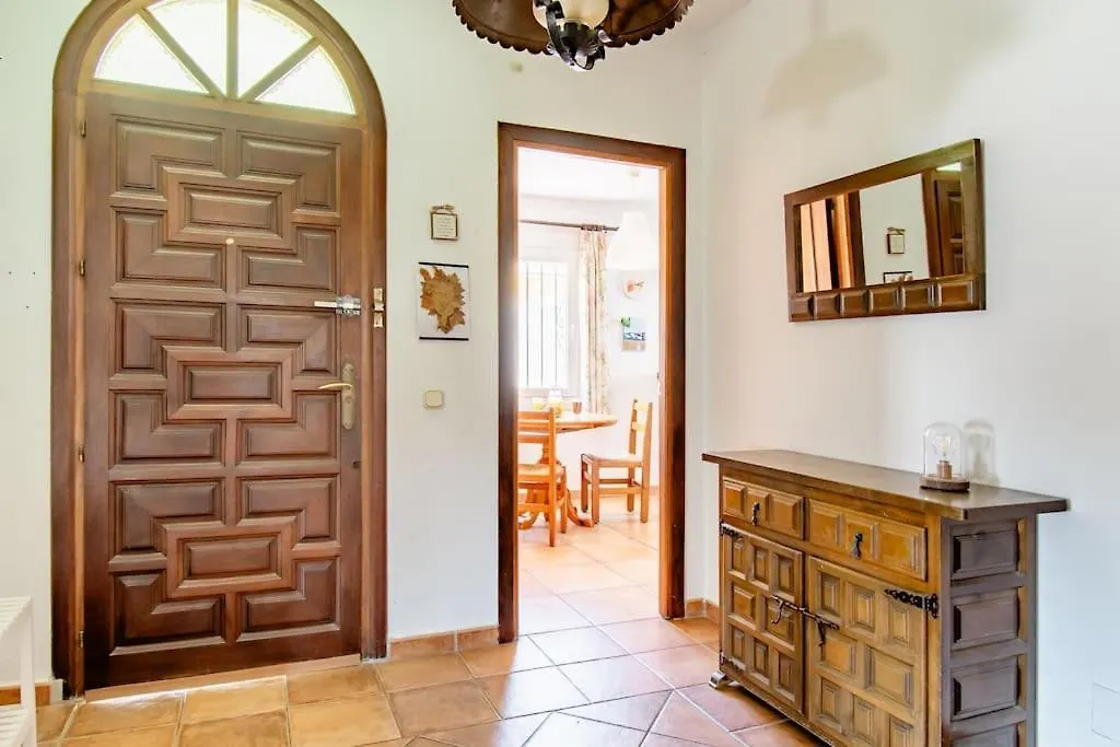 Verianmar 4 Bedroom Villa In Sotogrande With Pool Guadiaro 0*,  Espanha